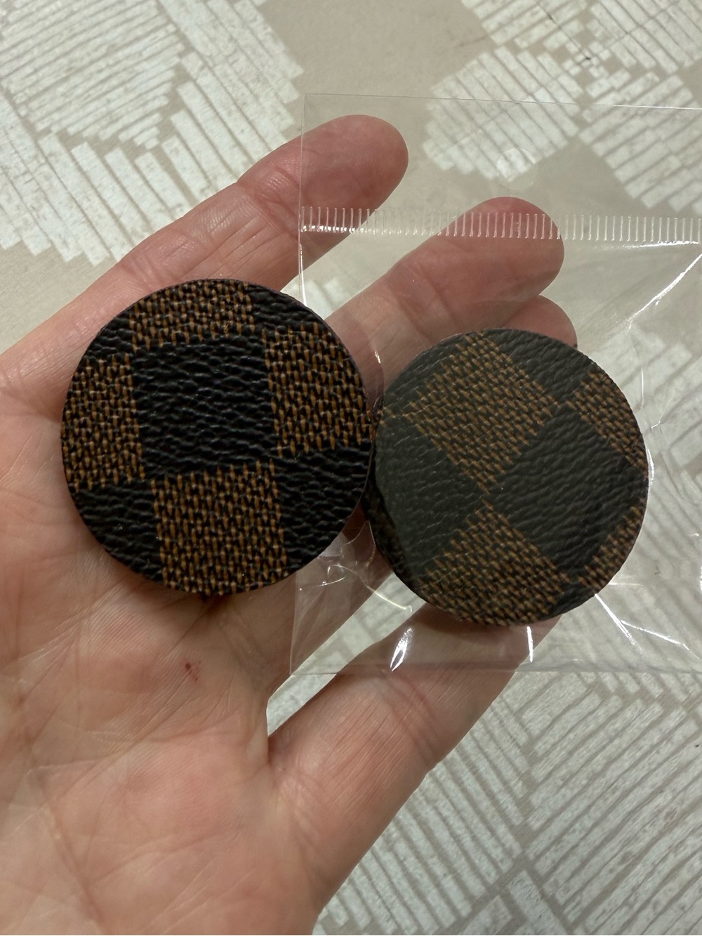 Louis Vuitton Ebene Damier Repurposed Brown pop socket cell set phone accessory
